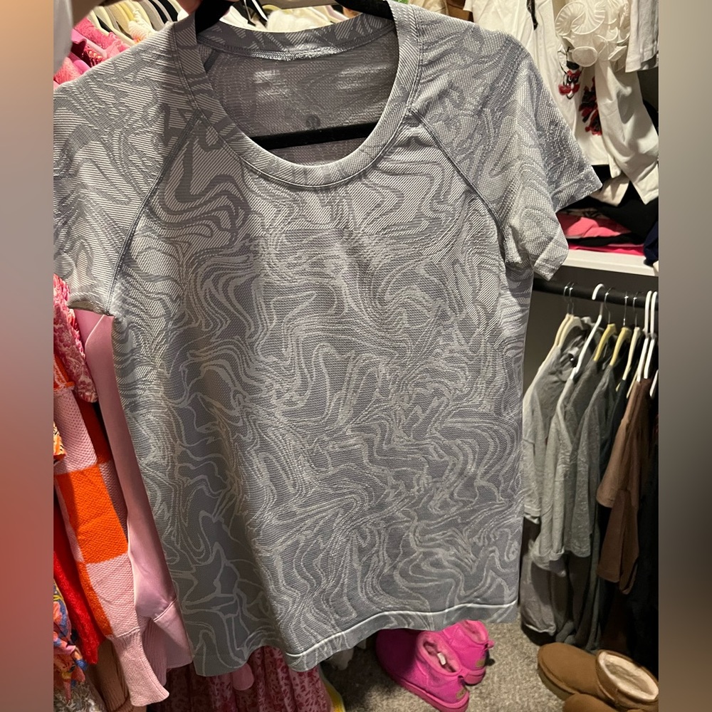 Lulu swift shirt